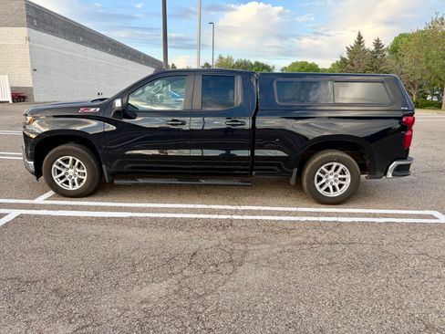 Used 2019 Chevrolet Silverado 1500 LT w/ All-Star Edition AWD/4WD image 2