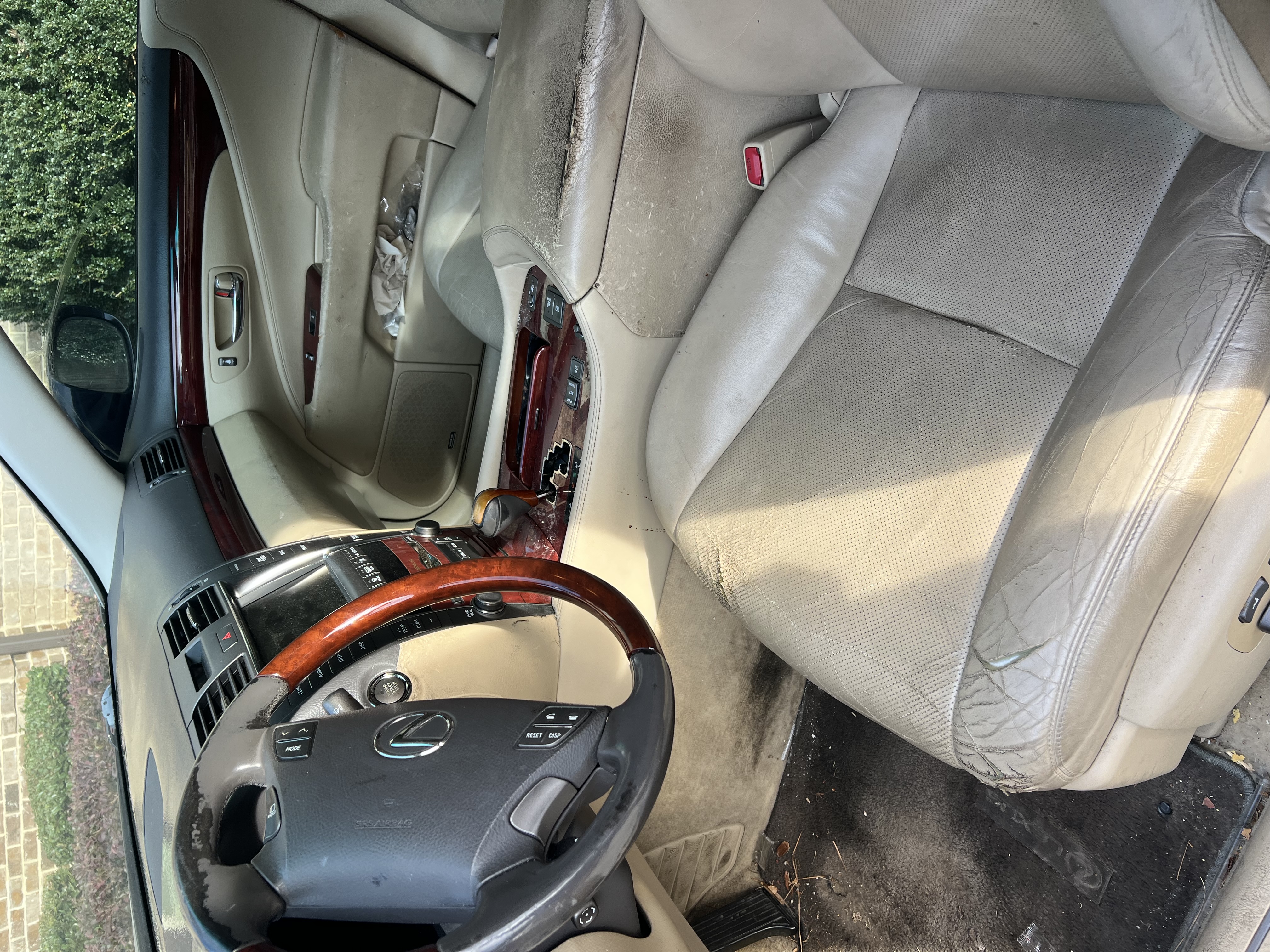 Used 2008 Lexus LS 460 w/ Comfort Pkg RWD image 4