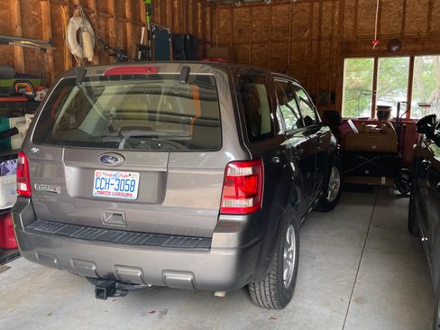 Used 2012 Ford Escape XLS image 6