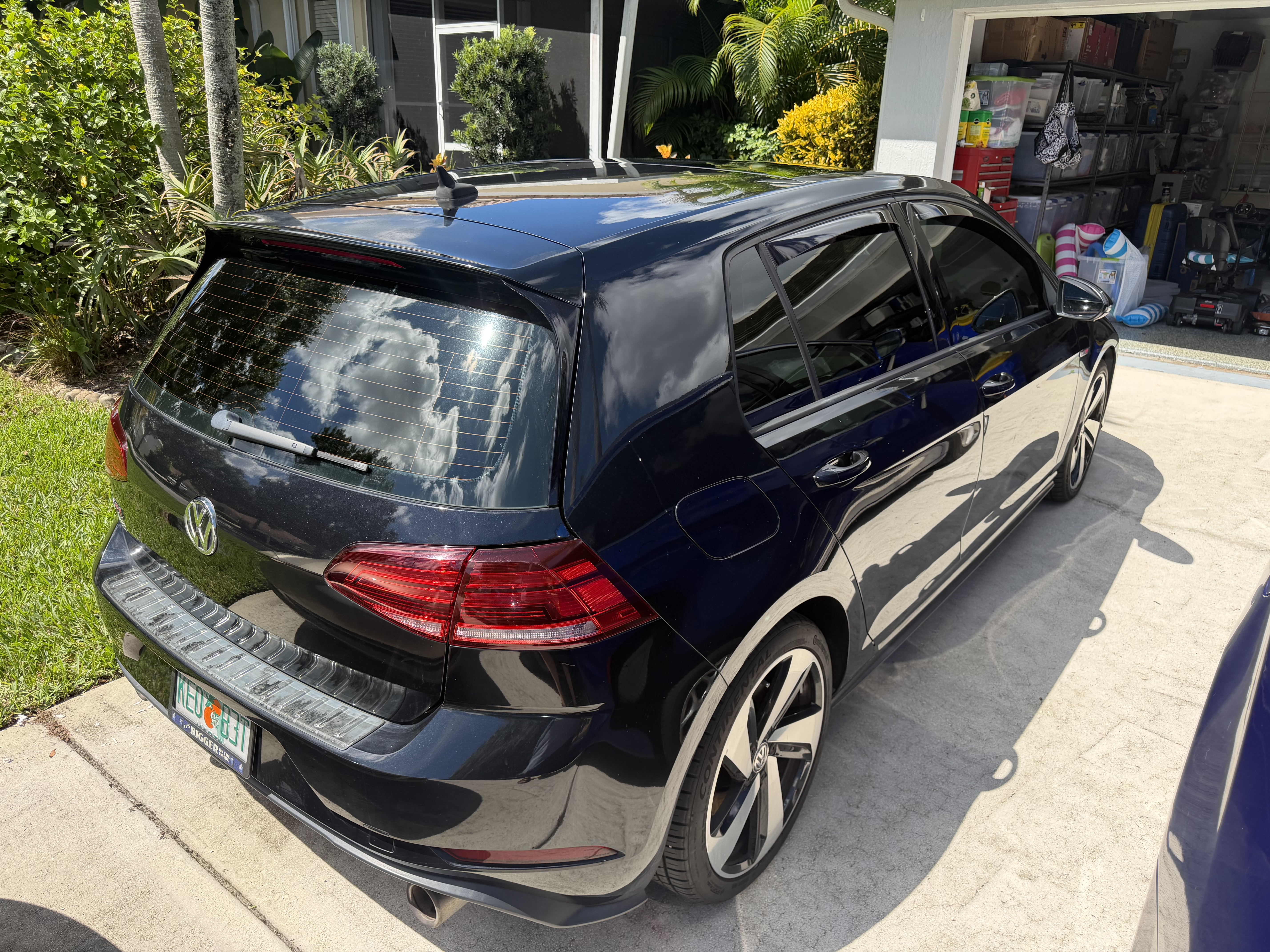Used 2019 Volkswagen GTI SE w/ SE Experience Package FWD image 4