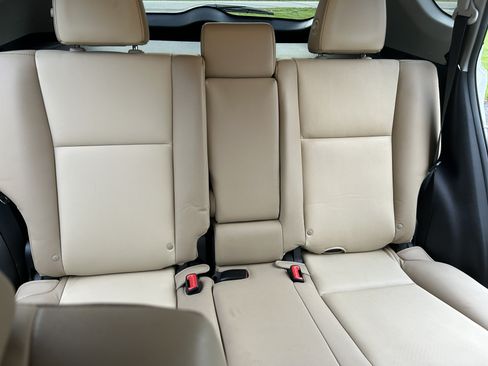 Used 2013 Toyota RAV4 Limited image 14