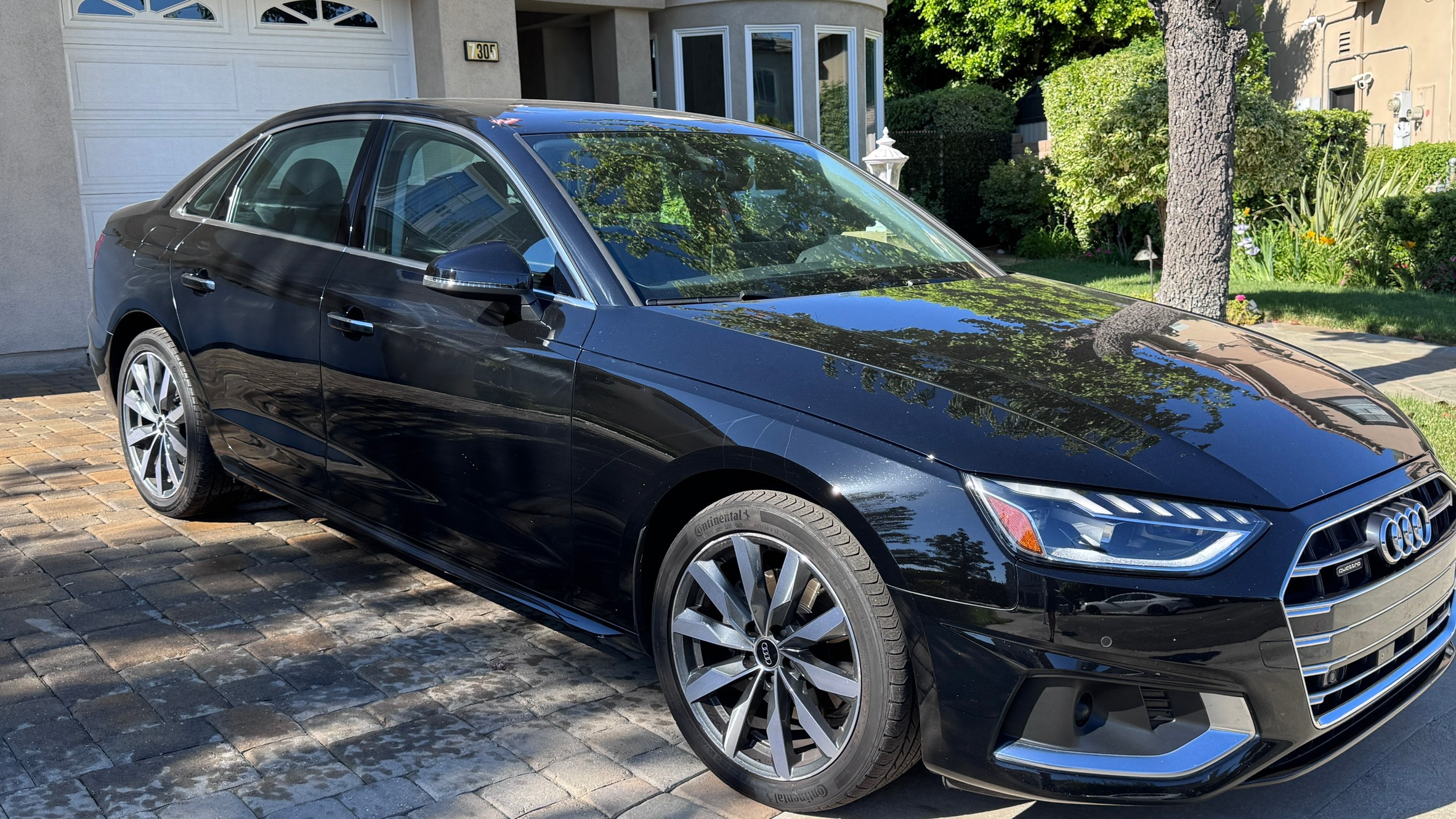 Used 2023 Audi A4 2.0T Premium w/ Convenience Package AWD/4WD image 4