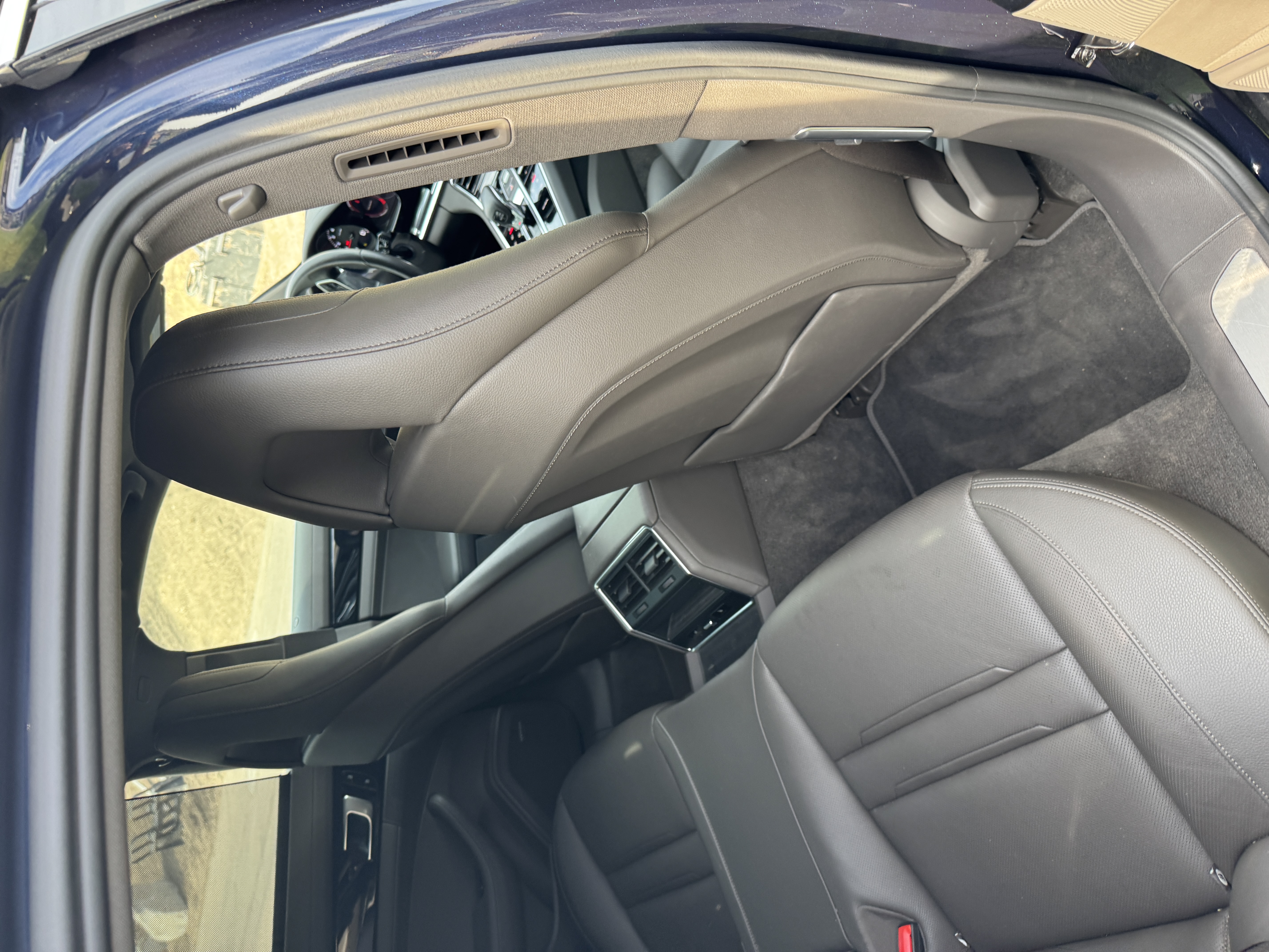 Used 2020 Porsche Panamera AWD/4WD image 8