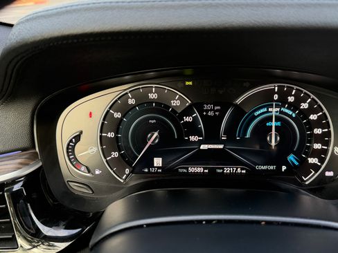 Used 2018 BMW 530e xDrive image 11