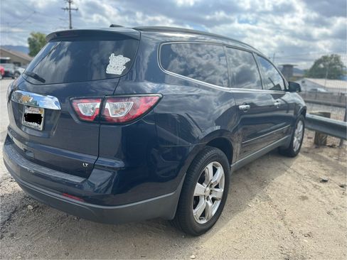 Used 2017 Chevrolet Traverse LT w/ Style and Technology Package image 13