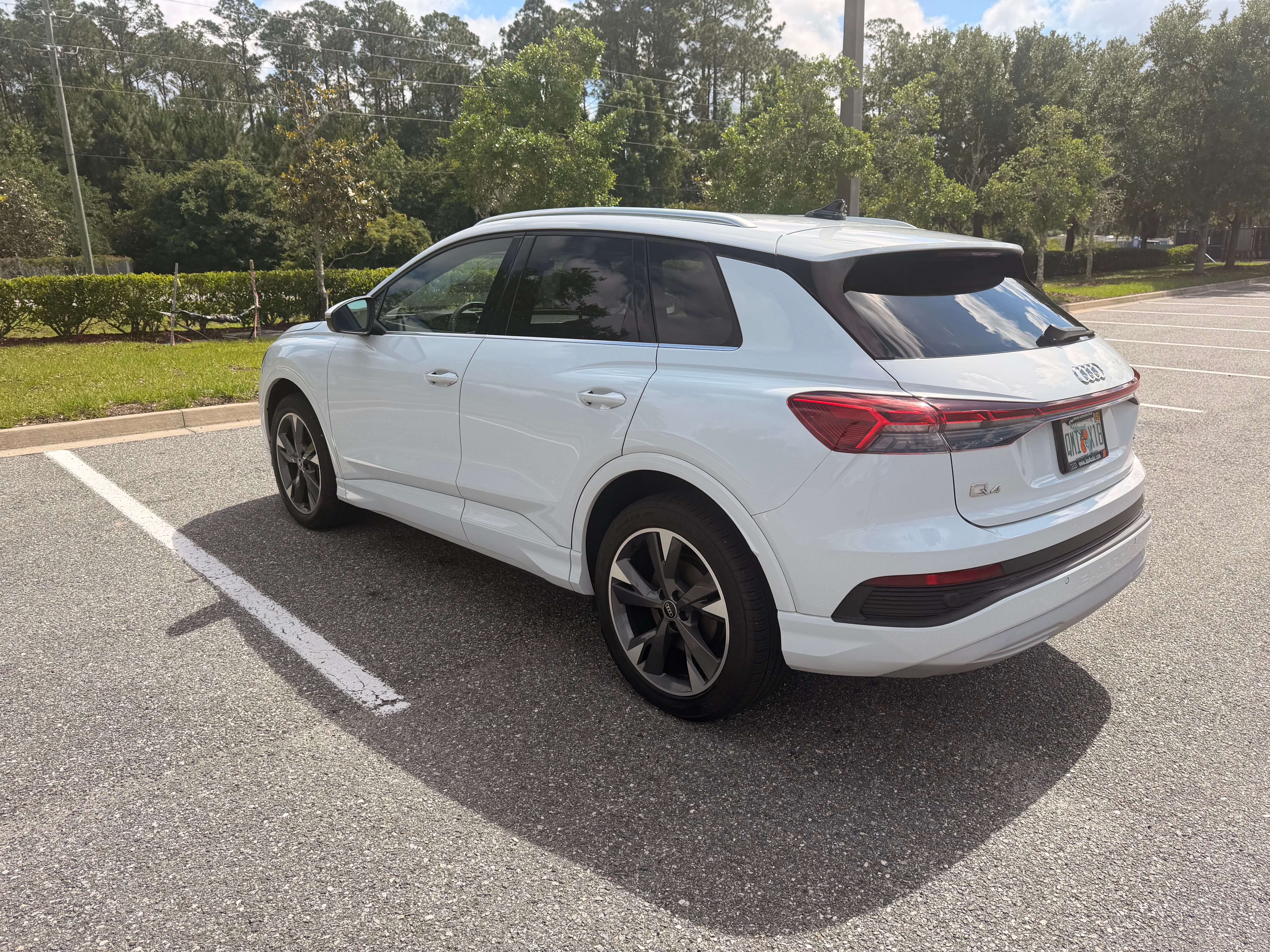 Used 2022 Audi Q4 e-tron Premium AWD/4WD image 10