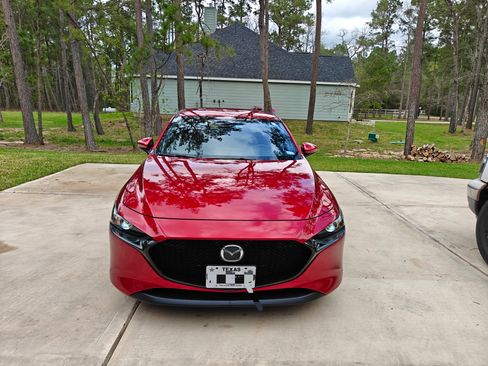 Used 2020 MAZDA MAZDA3 Hatchback image 1