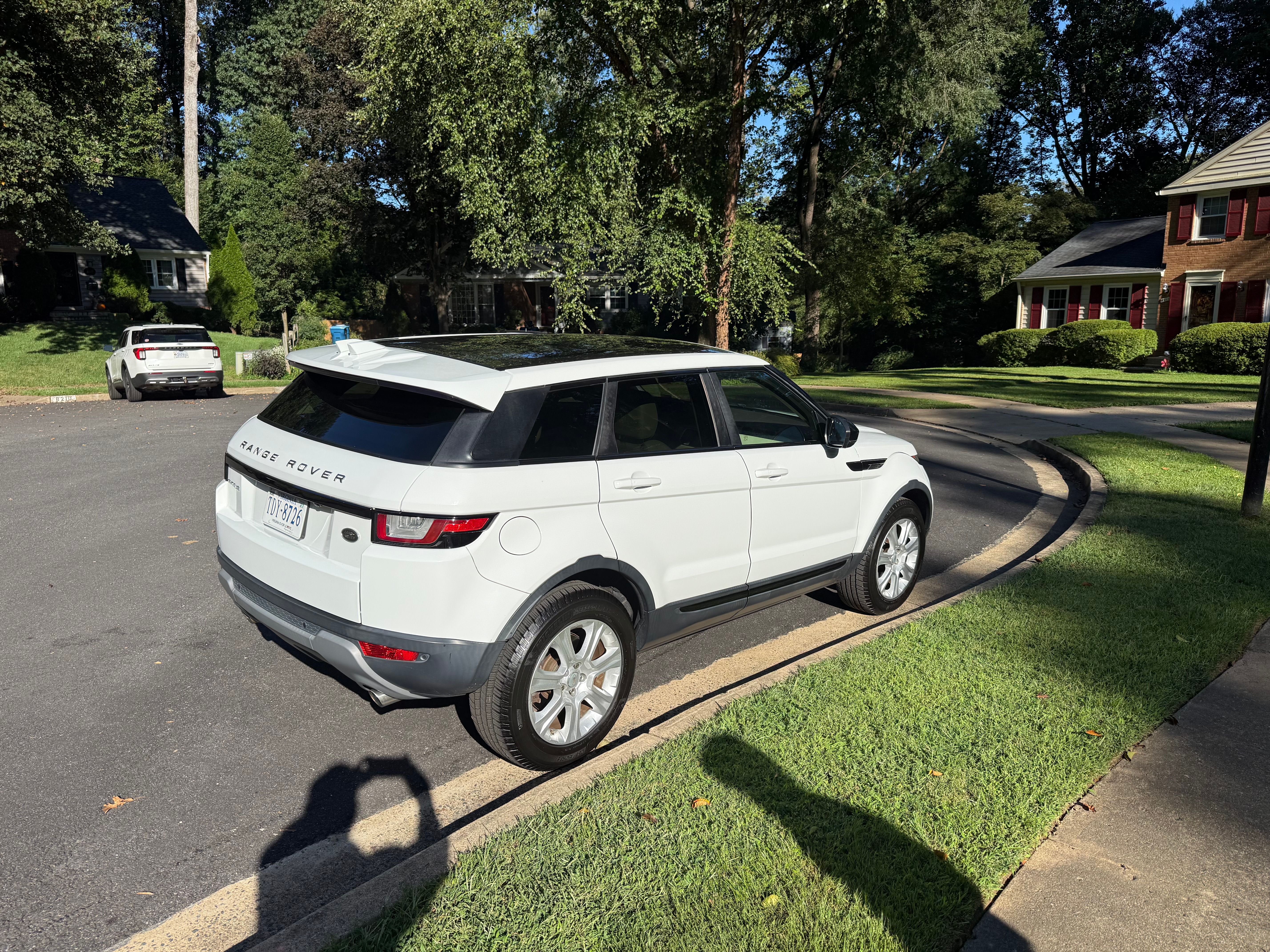 Used 2018 Land Rover Range Rover Evoque SE Premium AWD/4WD image 8
