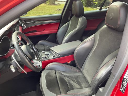 Used 2018 Alfa Romeo Stelvio Quadrifoglio w/ Driver Assist Dynamic Package image 16