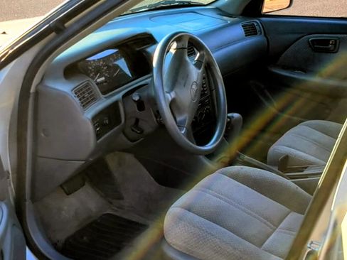 Used 2001 Toyota Camry CE image 11
