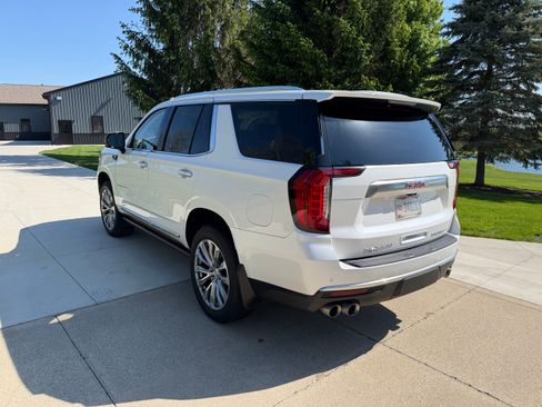 Used 2022 GMC Yukon Denali w/ Denali Ultimate Package AWD/4WD image 10