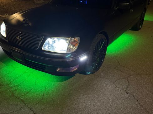 Used 1999 Lexus LS 400 image 6