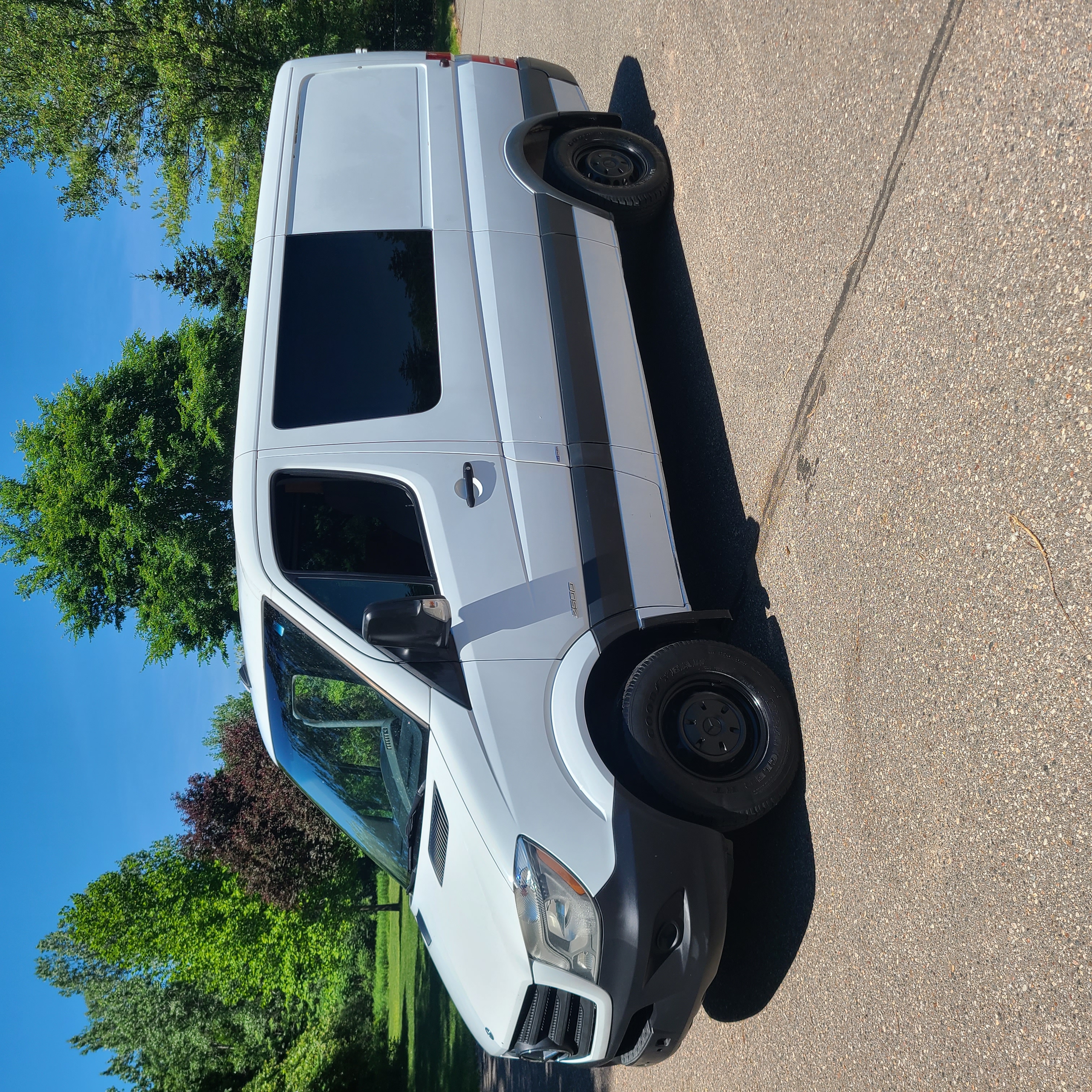 Used 2015 Mercedes-Benz Sprinter 2500 image 5