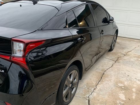 Used 2019 Toyota Prius XLE image 8