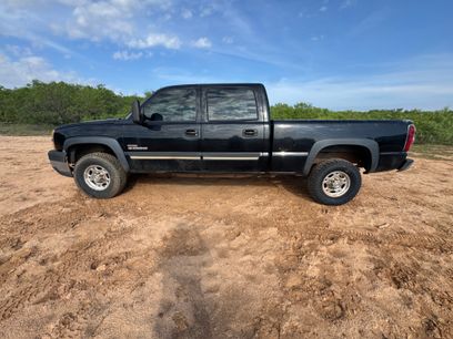 Used 2004 Chevrolet Silverado 2500 LS w/ Heavy-Duty Power Package