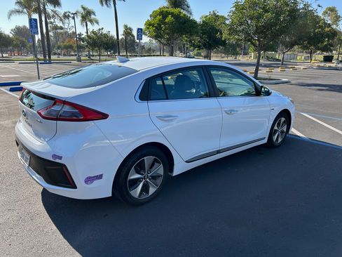 Used 2019 Hyundai Ioniq Limited image 8