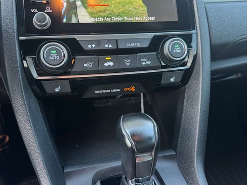 Used 2019 Honda Civic Sport Touring image 11