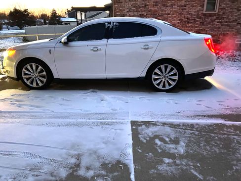 Used 2014 Lincoln MKS AWD w/ Equipment Group 201A image 1