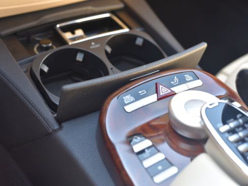 Used 2009 Mercedes-Benz S 550 4MATIC image 9