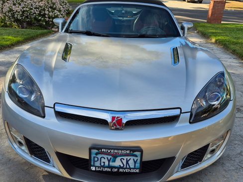 Used 2007 Saturn Sky Red Line image 1
