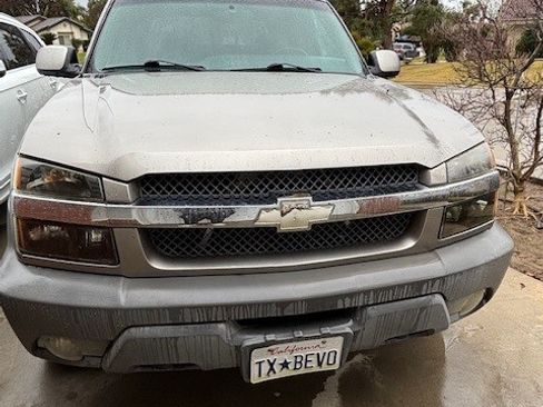 Used 2002 Chevrolet Avalanche 2500 w/ Convenience Pkg image 5