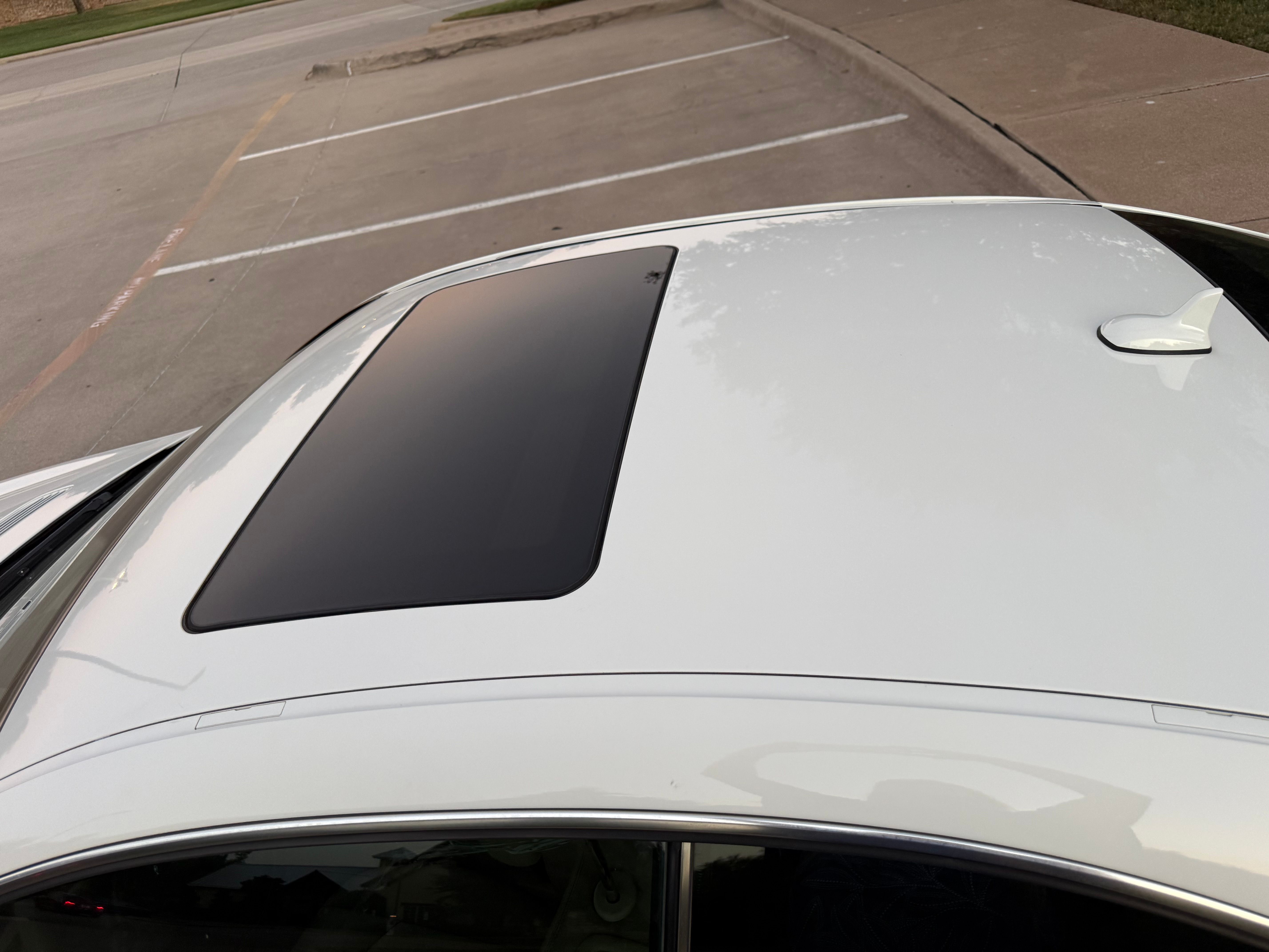Used 2009 Mercedes-Benz CLK 350 Coupe image 11