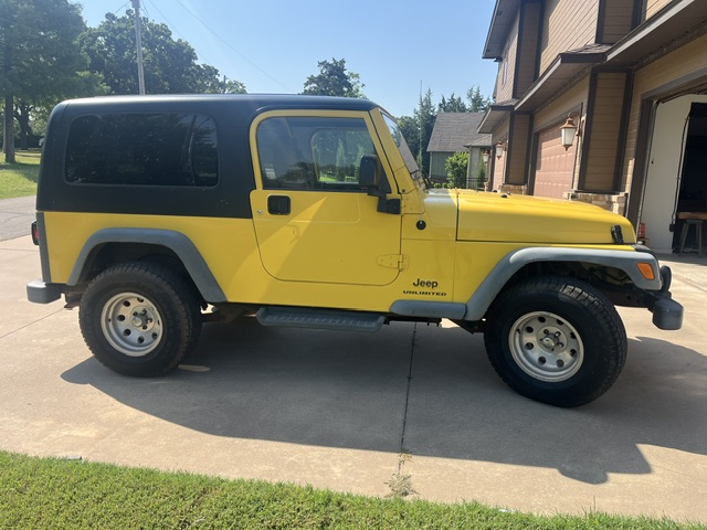 Used 2004 Jeep Wrangler 4WD image 1