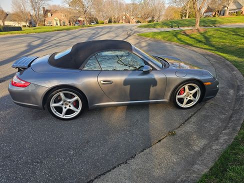 Used 2006 Porsche 911 Carrera RWD image 9
