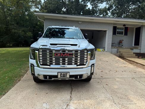 Used 2026 GMC Sierra 2500 Denali w/ Denali Reserve Package AWD/4WD image 5