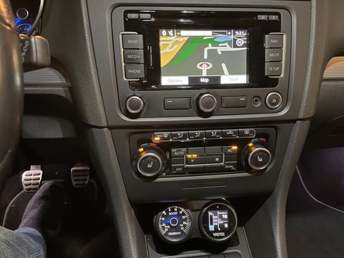 Used 2012 Volkswagen Golf R 2-Door image 13