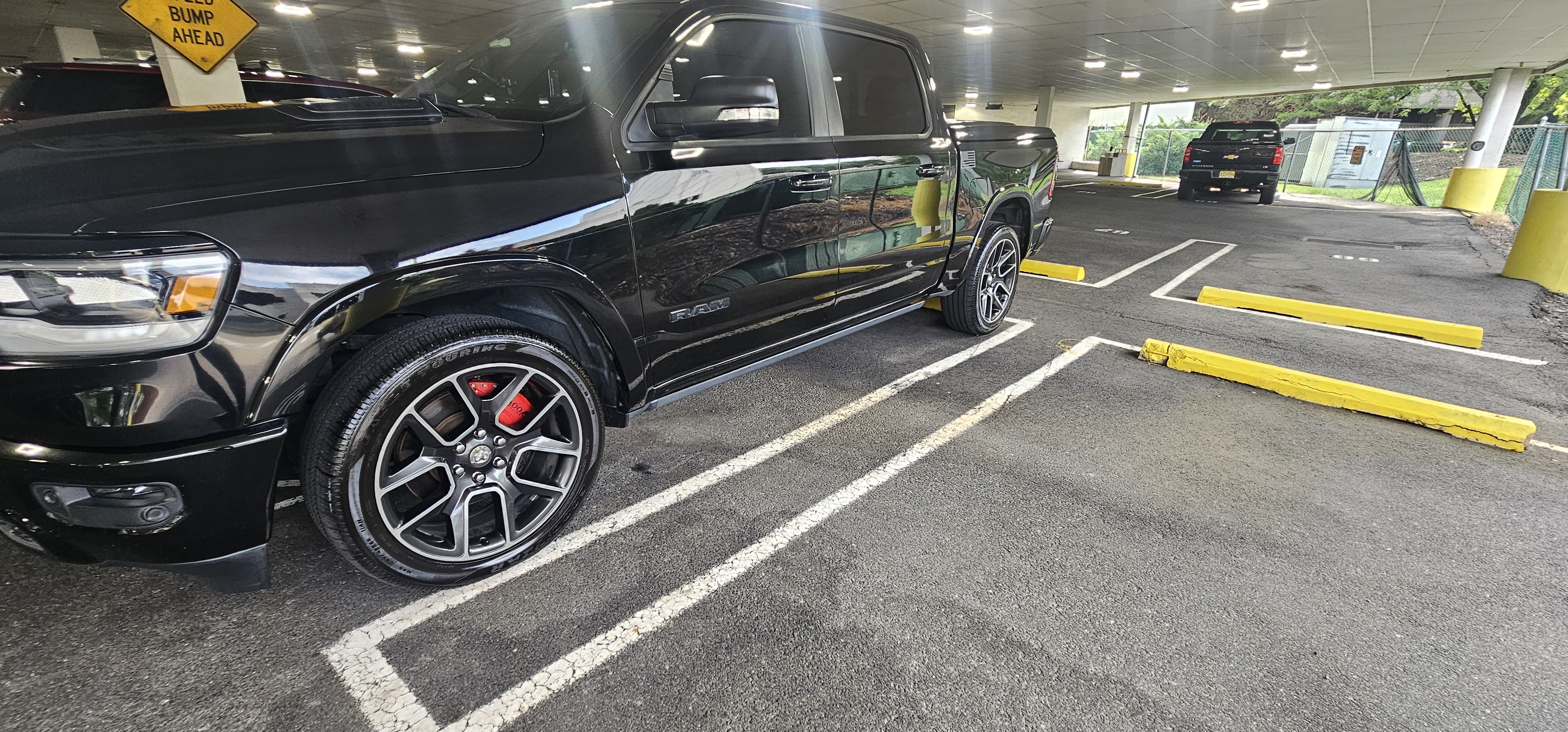 Used 2019 RAM 1500 Laramie RWD image 2
