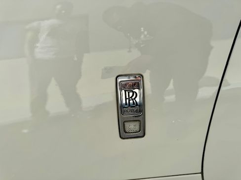 Used 2015 Rolls-Royce Wraith RWD image 5