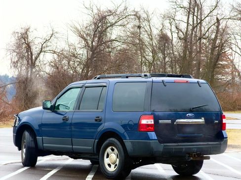 Used 2011 Ford Expedition XL image 6