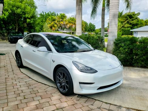 Used 2018 Tesla Model 3 Long Range image 2