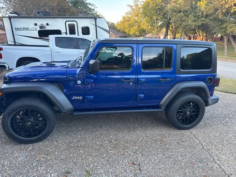 Used 2020 Jeep Wrangler Unlimited Sport S image 1