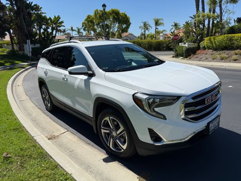 Used 2018 GMC Terrain SLT w/ Preferred Package FWD image 11