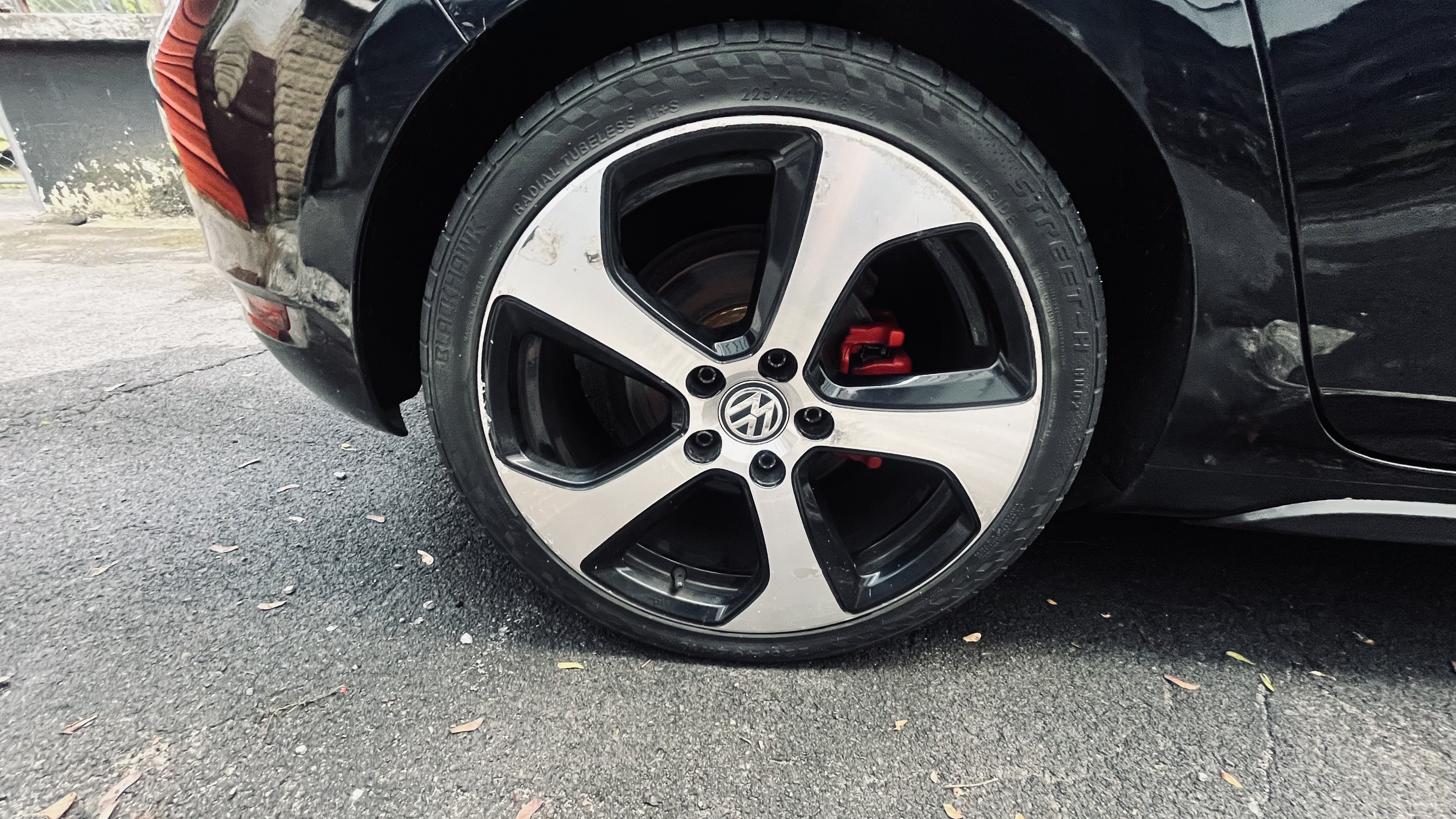 Used 2012 Volkswagen GTI Autobahn FWD image 17