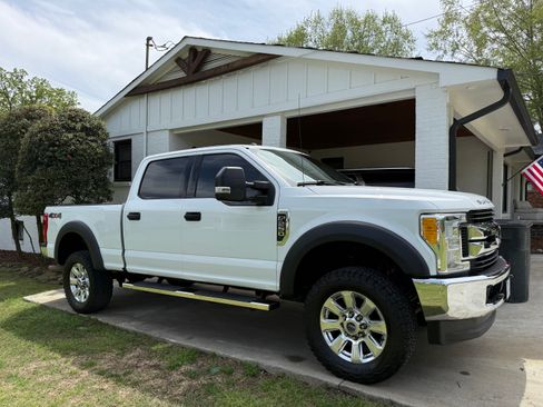 Used 2017 Ford F250 XLT image 15