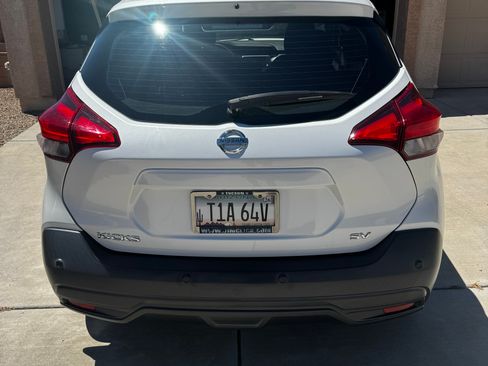 Used 2020 Nissan Kicks SV FWD image 5