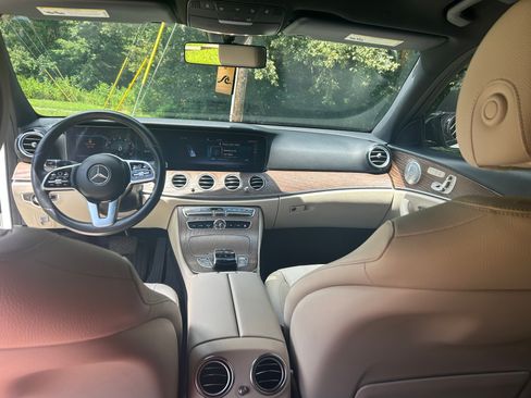 Used 2020 Mercedes-Benz E 350 Sedan w/ Premium Package image 19