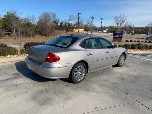Used 2008 Buick LaCrosse CXL w/ Driver Confidence Package image 4