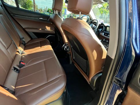 Used 2020 Alfa Romeo Stelvio Sport w/ Quick Order Package 22K Sport image 17