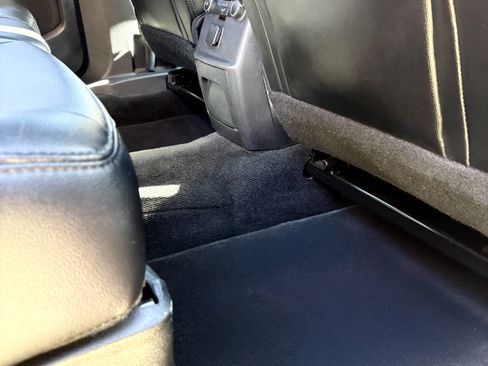 Used 2017 Ford Explorer XLT w/ Equipment Group 202A image 17