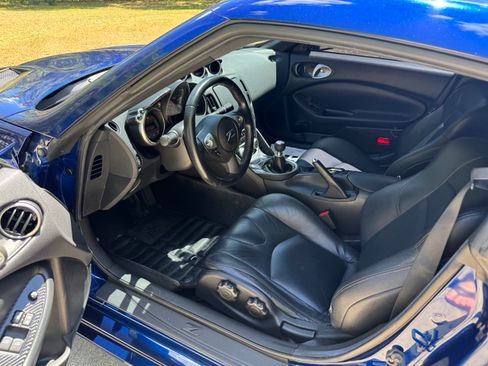Used 2016 Nissan 370Z Coupe image 10