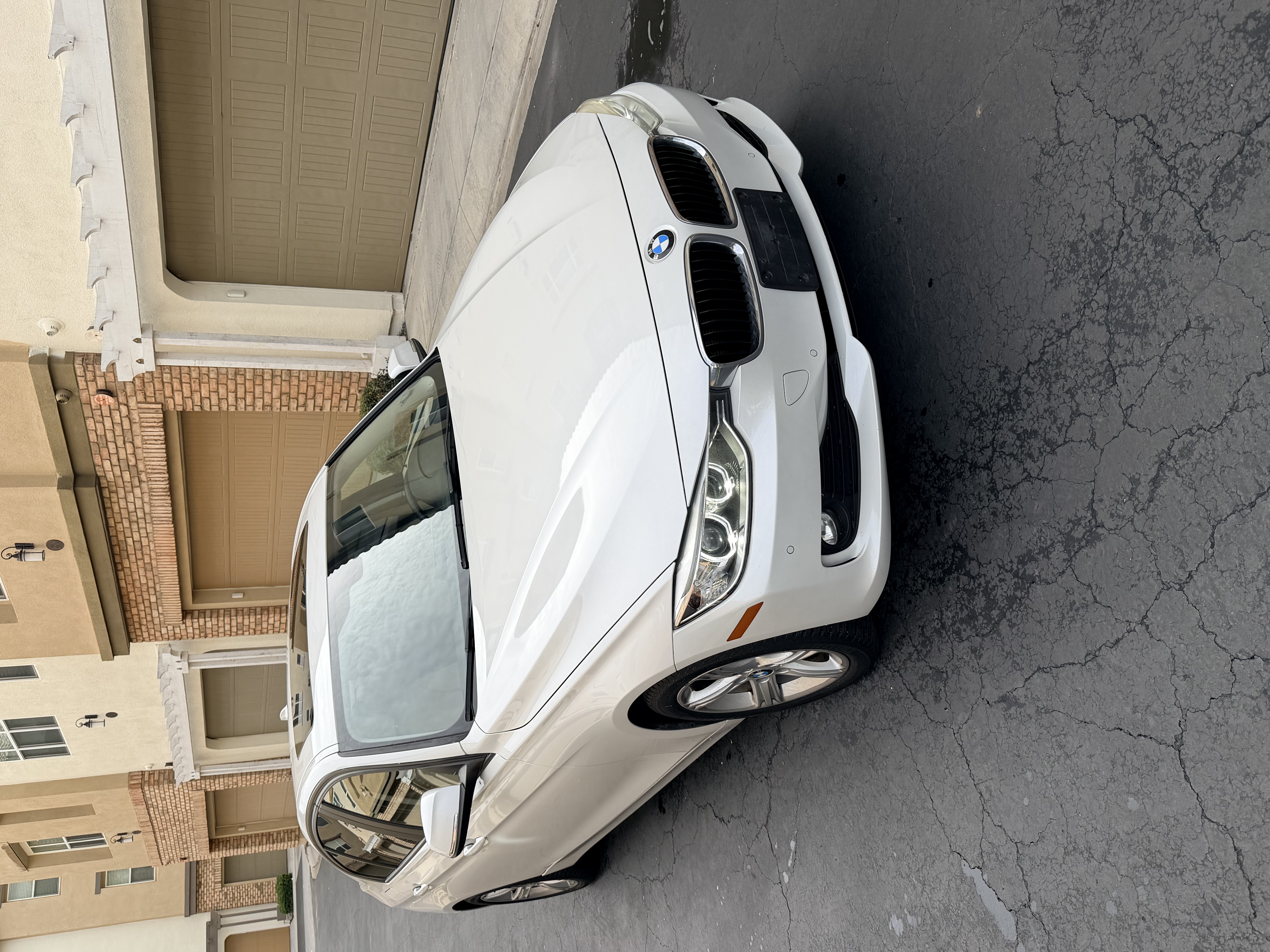Used 2015 BMW 320i Sedan RWD image 2