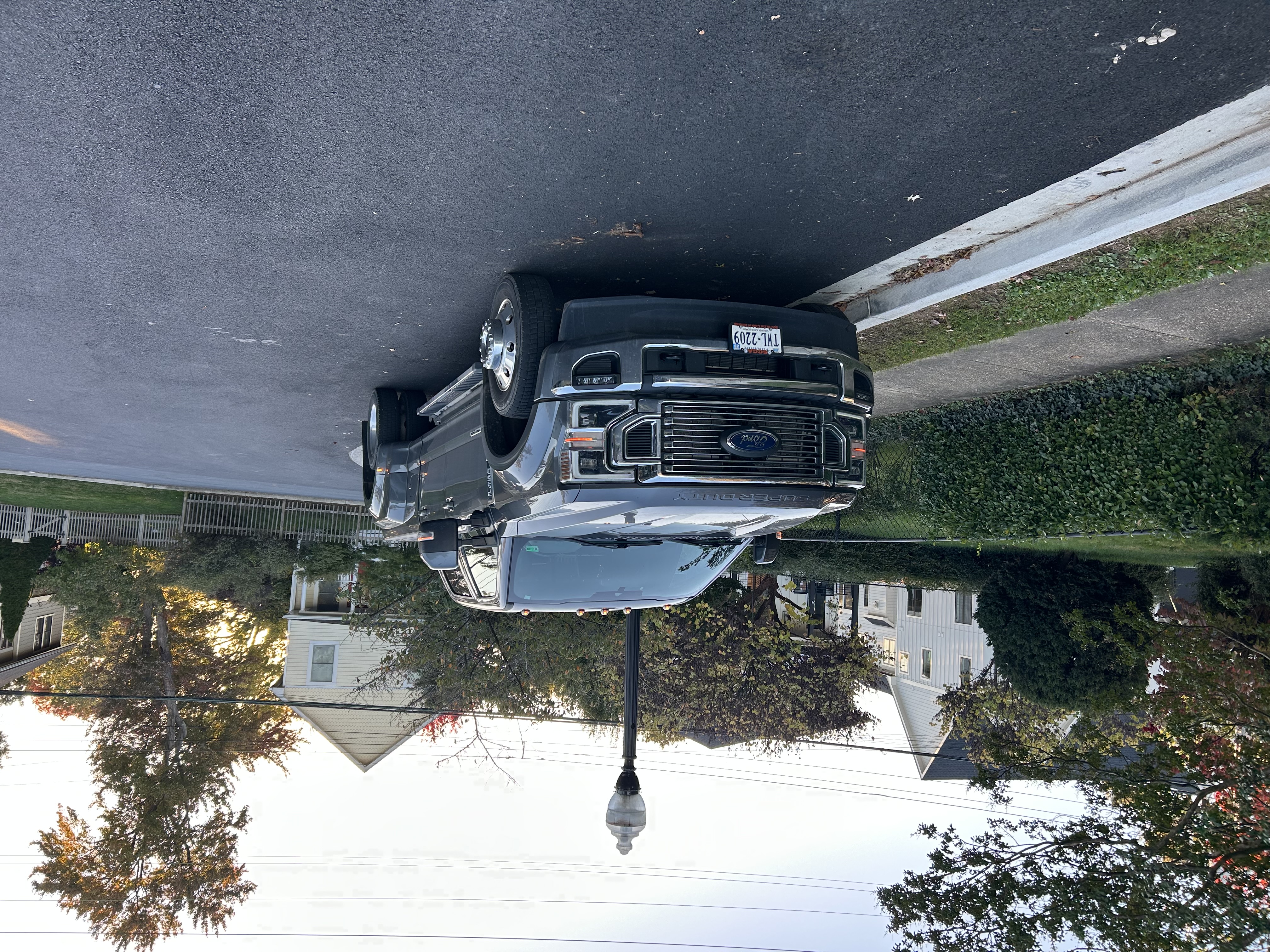 Used 2022 Ford F450 Lariat w/ Lariat Ultimate Package AWD/4WD image 1
