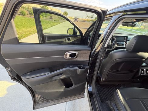 Used 2021 Kia Sorento EX AWD/4WD image 23