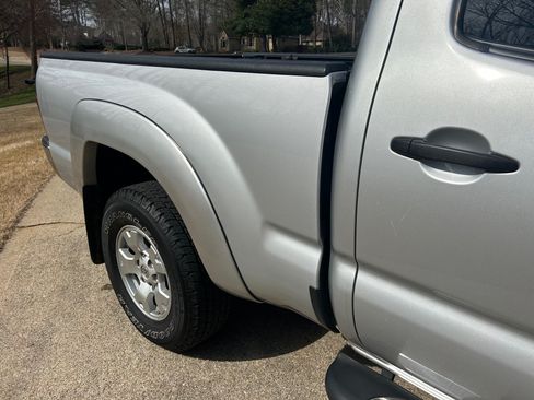 Used 2011 Toyota Tacoma PreRunner w/ SR5 Pkg #2 image 28