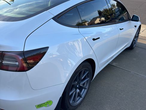 Used 2023 Tesla Model 3 Standard Range image 8