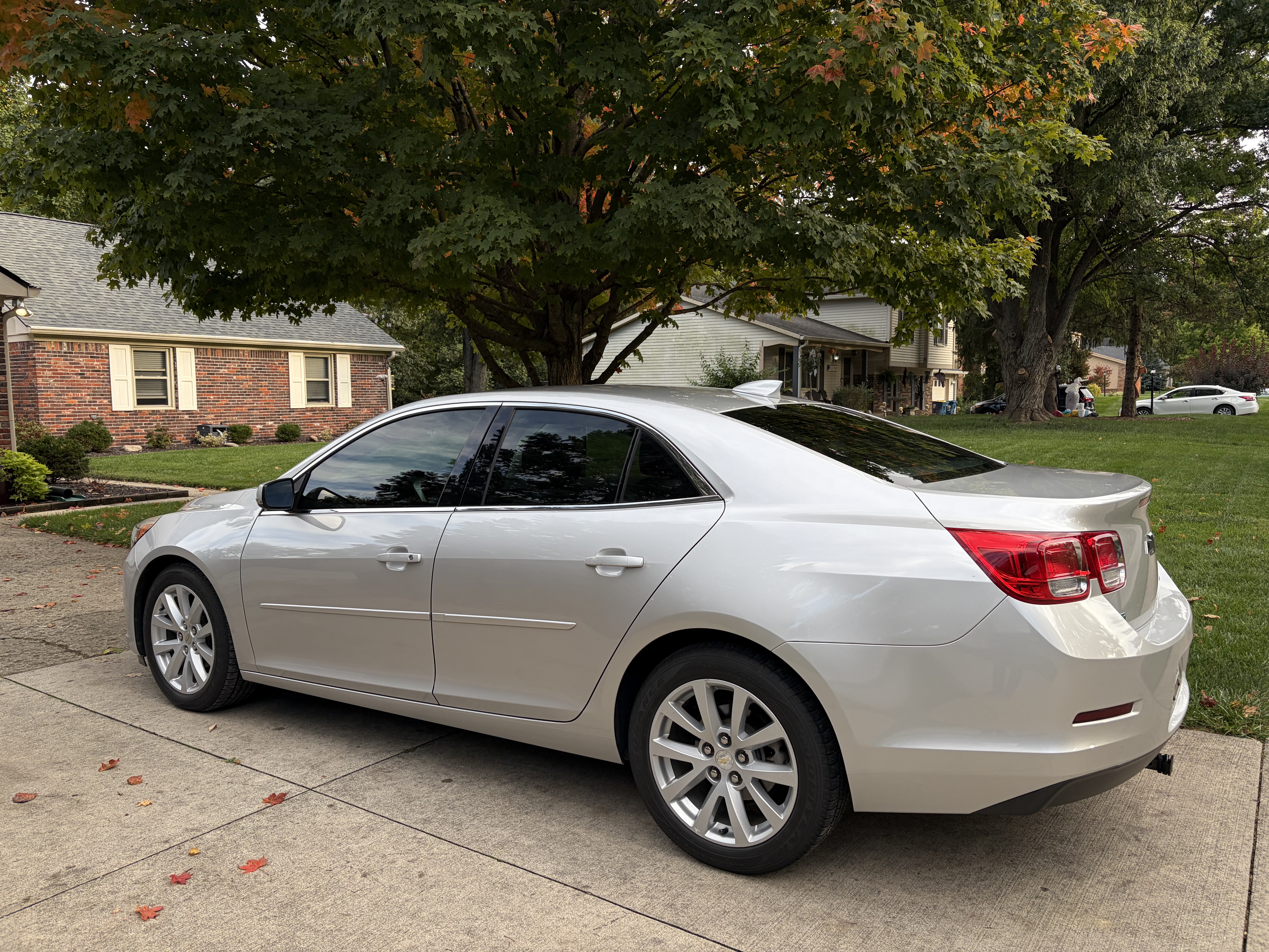 Used 2015 Chevrolet Malibu LT w/ Leather Package FWD image 5